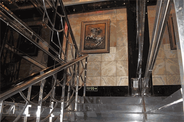 娱京红量贩式ktv